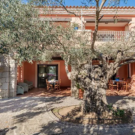 Porto San Paolo Apartments 아파트