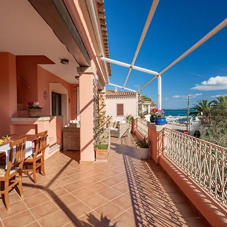 Porto San Paolo Apartments 아파트