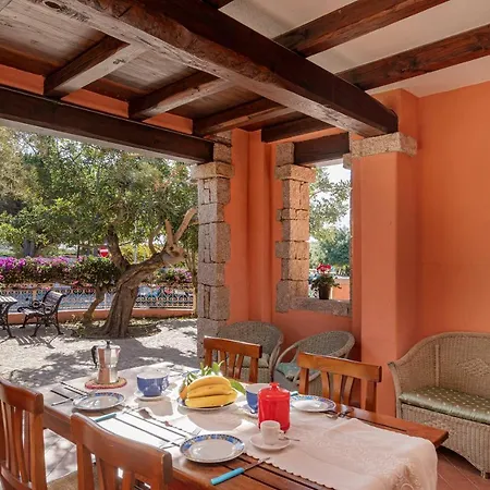 Porto San Paolo Apartments *