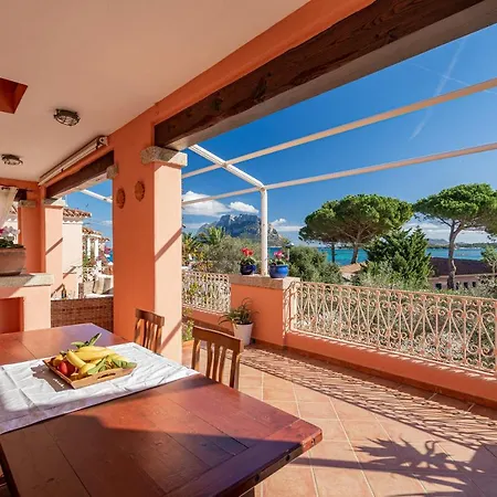 Porto San Paolo Apartment