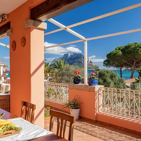 Porto San Paolo Apartments *