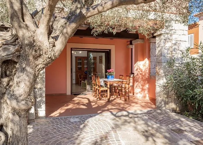 Porto San Paolo Apartments *