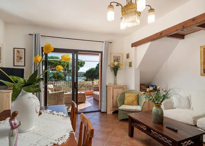 Porto San Paolo Apartments *