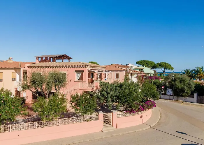 Porto San Paolo Apartments *